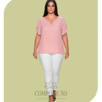Blusa Plus Size Rosa Quartzo com Detalhe Metalizado e Mangas Franzidas